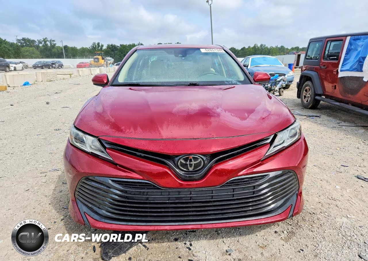 2020 Toyota Camry Le VIN:4T1C11AK5LU978292 - 5
