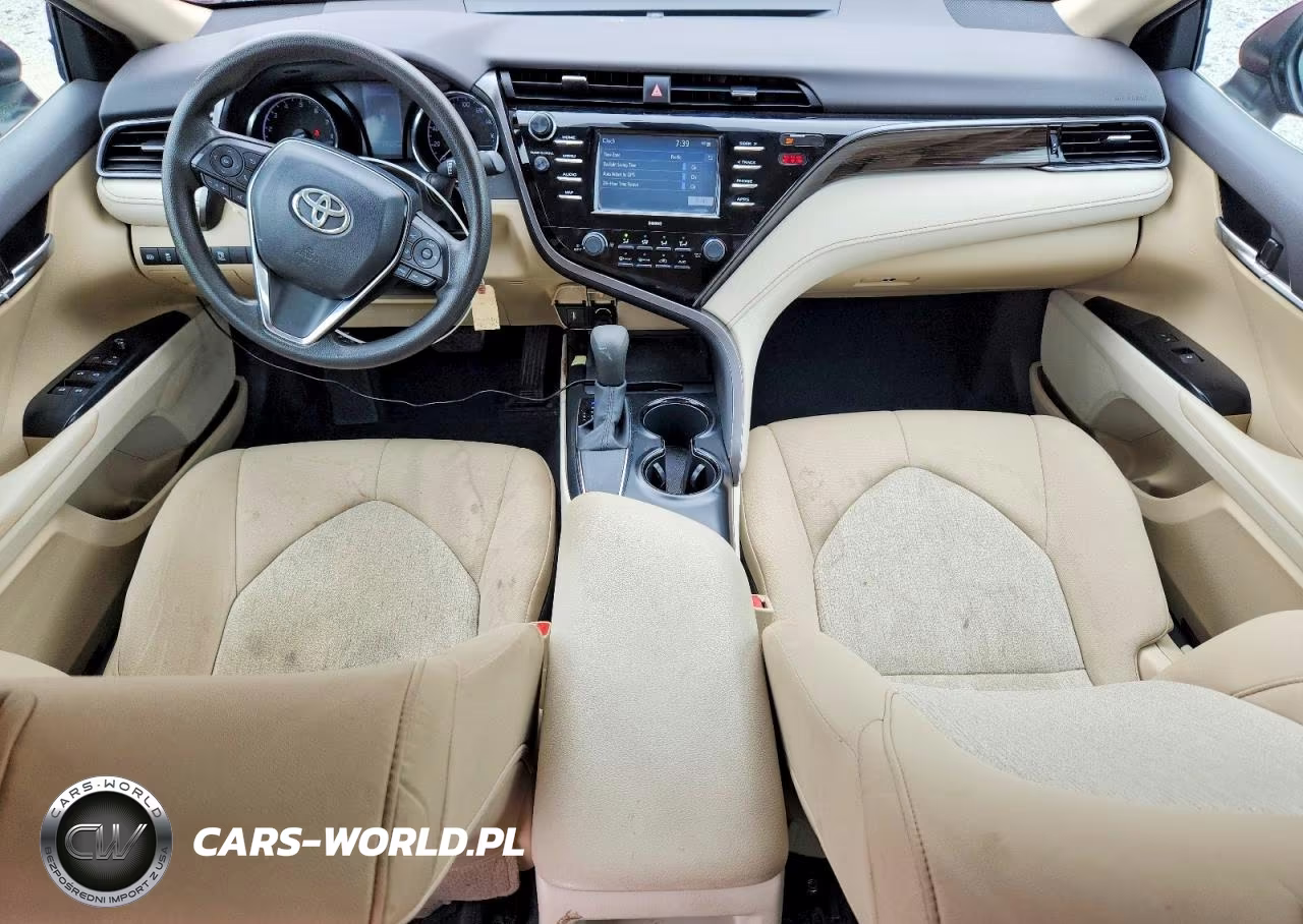 2020 Toyota Camry Le VIN:4T1C11AK5LU978292 - 8