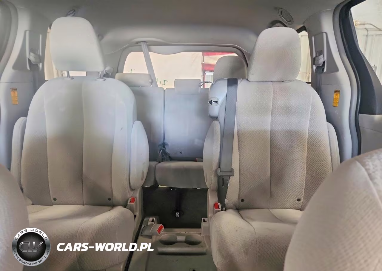 2014 Toyota Sienna Le VIN:5TDKK3DC1ES451340 - 10