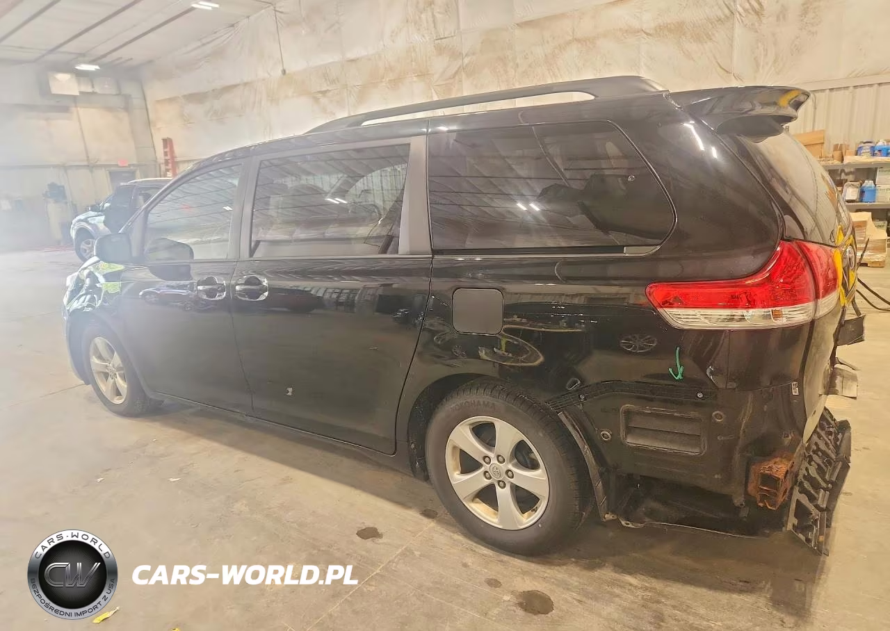 2014 Toyota Sienna Le VIN:5TDKK3DC1ES451340 - 2
