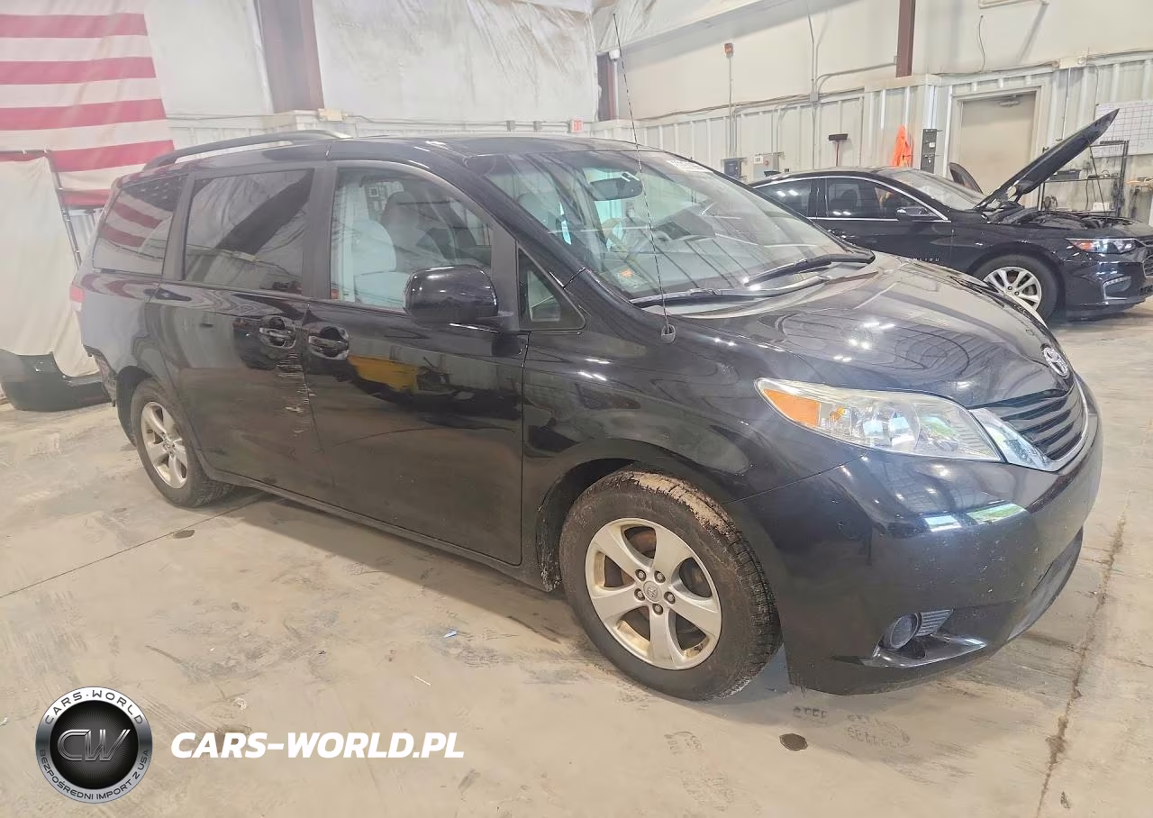 2014 Toyota Sienna Le VIN:5TDKK3DC1ES451340 - 4