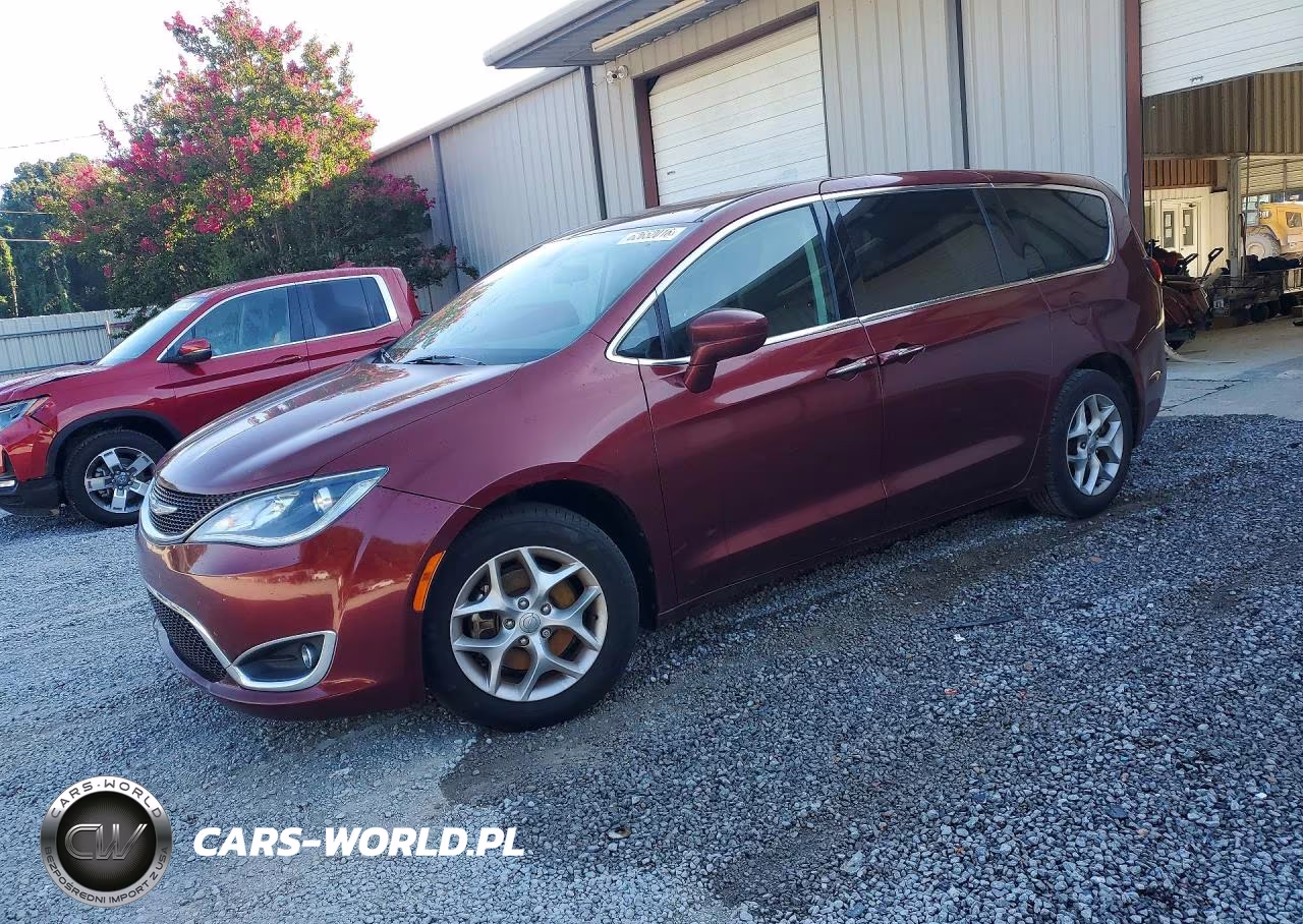 2018 Chrysler Pacifica Touring Plus