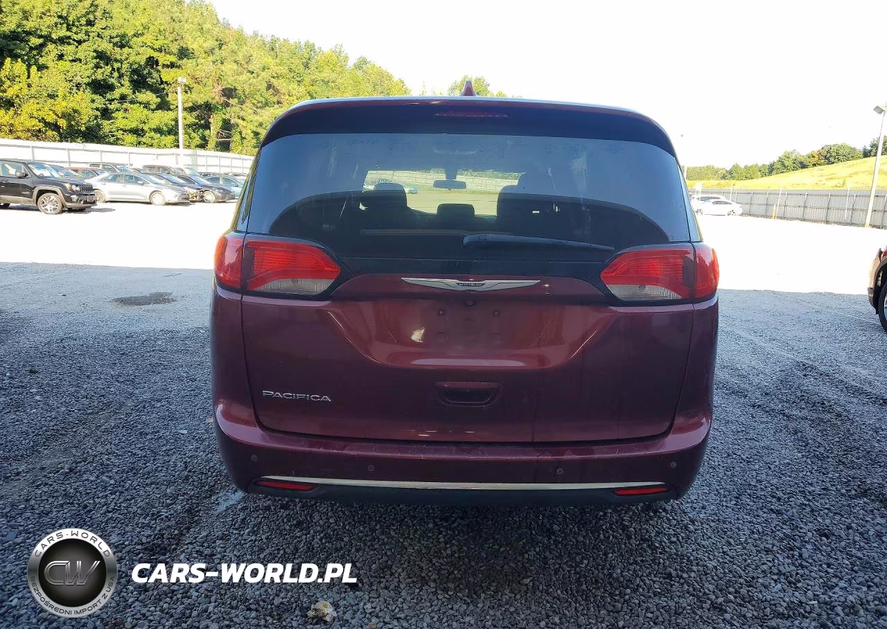 2018 Chrysler Pacifica Touring Plus VIN:2C4RC1FG9JR356902 - 6