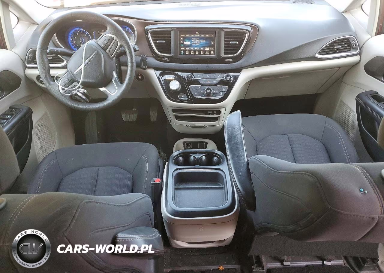 2018 Chrysler Pacifica Touring Plus VIN:2C4RC1FG9JR356902 - 8