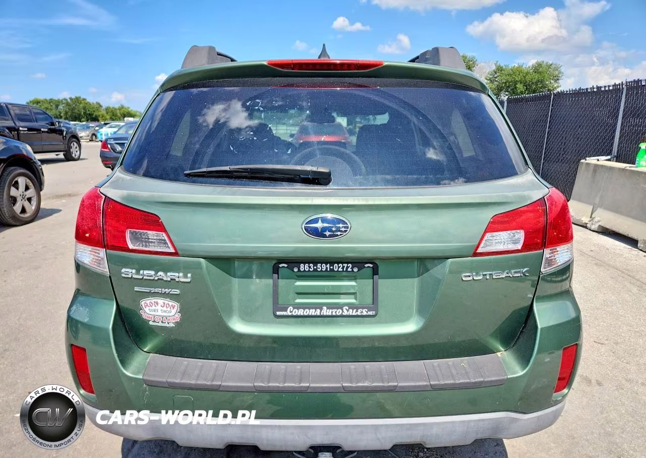 2014 Subaru Outback 2.5I Premium VIN:4S4BRCCC8E3260413 - 6
