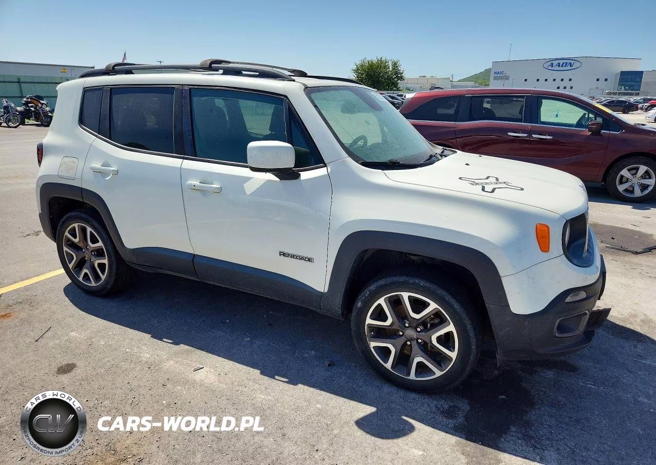 2018 Jeep Renegade Latitude VIN:ZACCJBBB0JPG82555 - 4