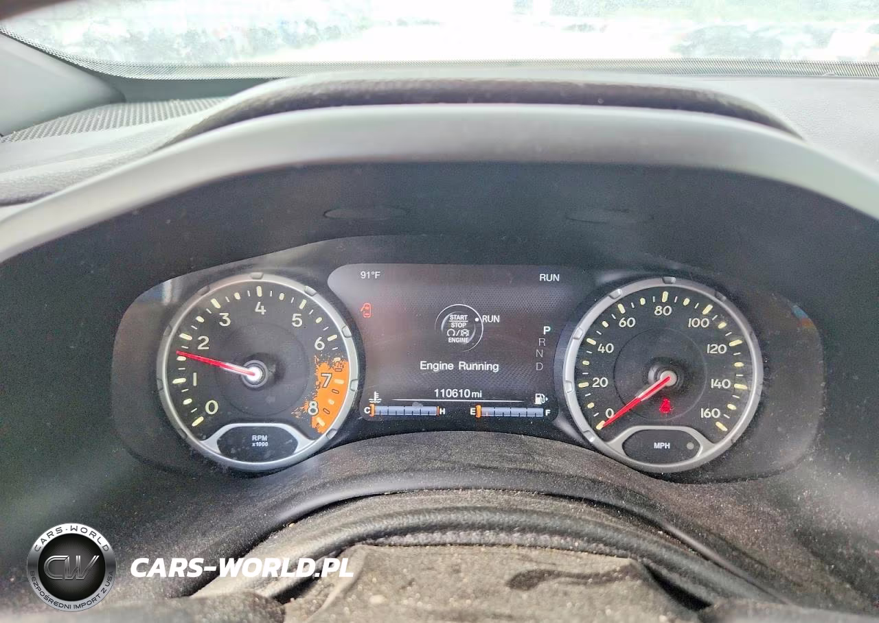 2018 Jeep Renegade Latitude VIN:ZACCJBBB0JPG82555 - 9
