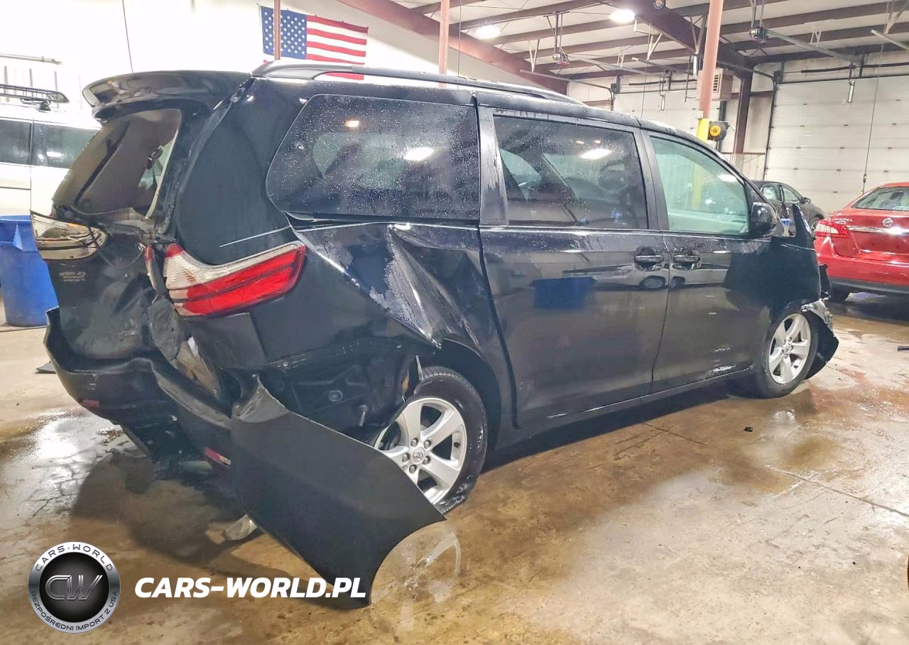 2015 Toyota Sienna Le VIN:5TDKK3DC4FS653090 - 3