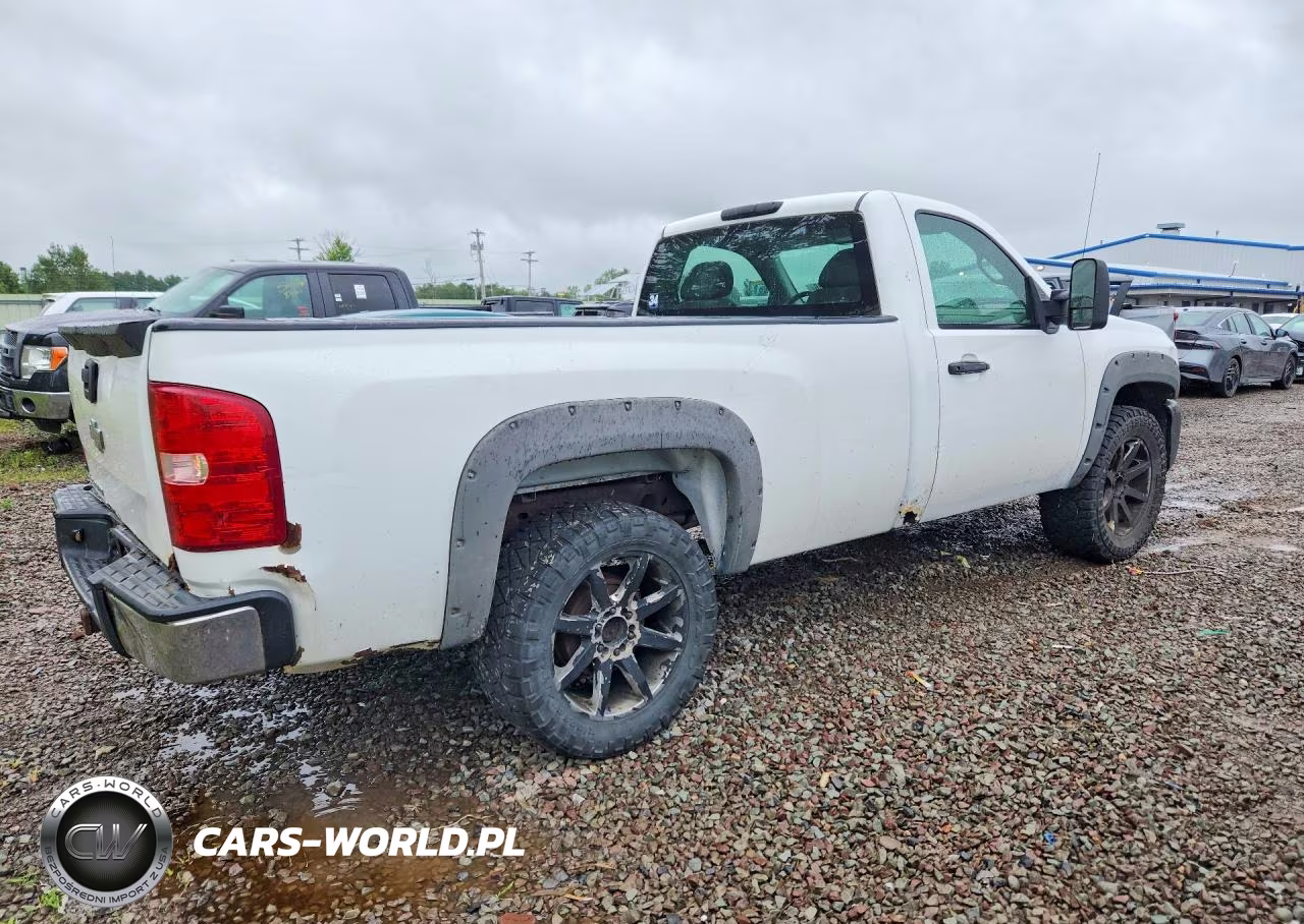 2008 Chevrolet Silverado C1500 VIN:1GCEC14X88Z120064 - 3