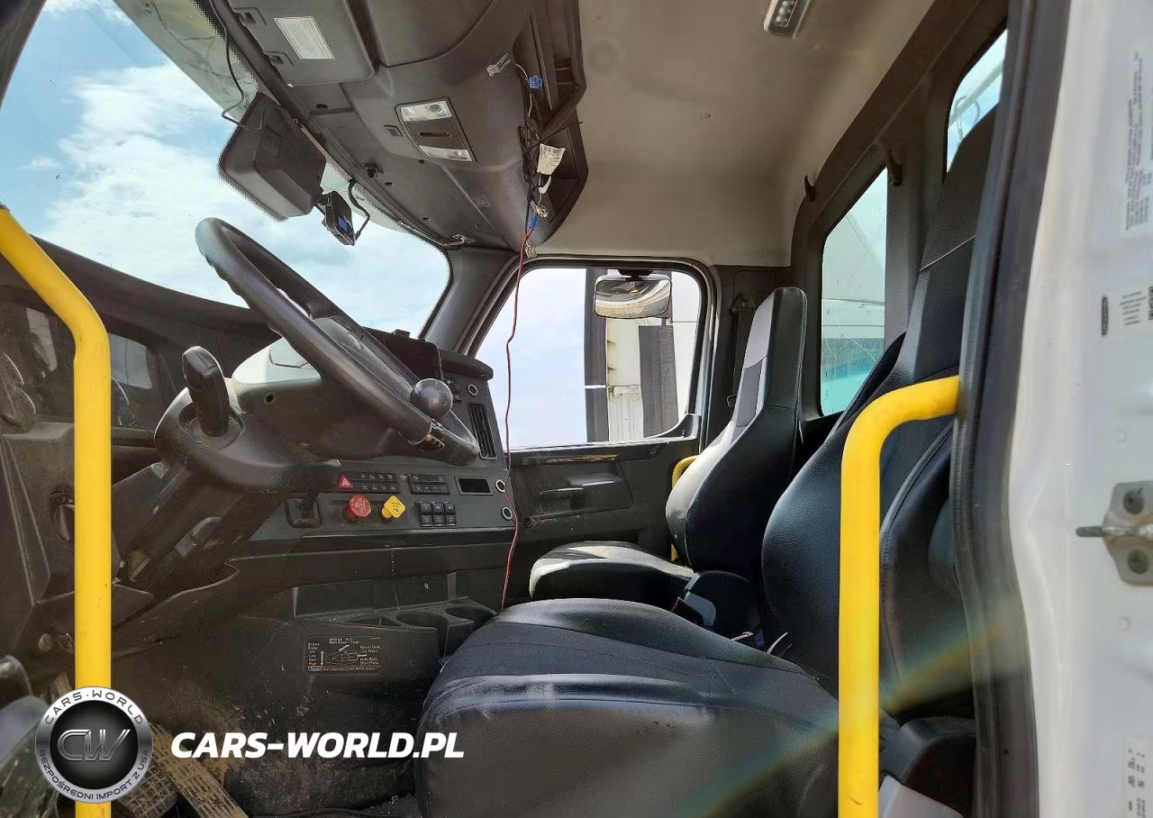 2024 Freightliner Cascadia 1 VIN:3AKJHLDV9RDVH4237 - 7