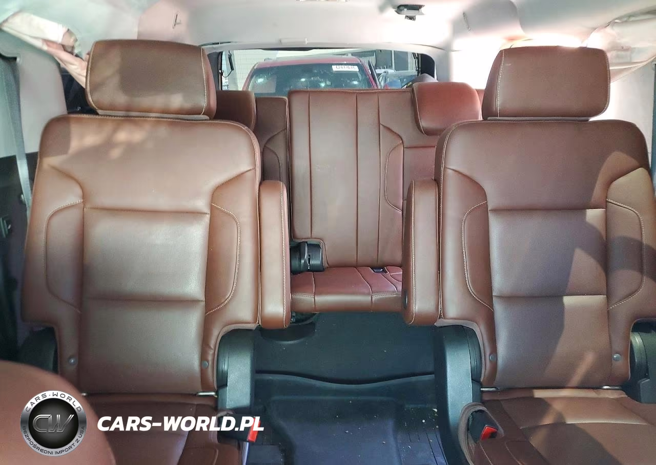 2019 Chevrolet Suburban K1500 Premier VIN:1GNSKJKJ4KR400521 - 10