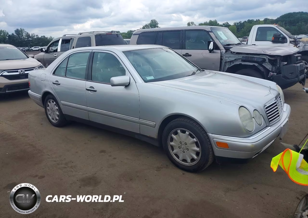 1996 Mercedes-Benz E 320 VIN:WDBJF55F5TJ013532 - 4