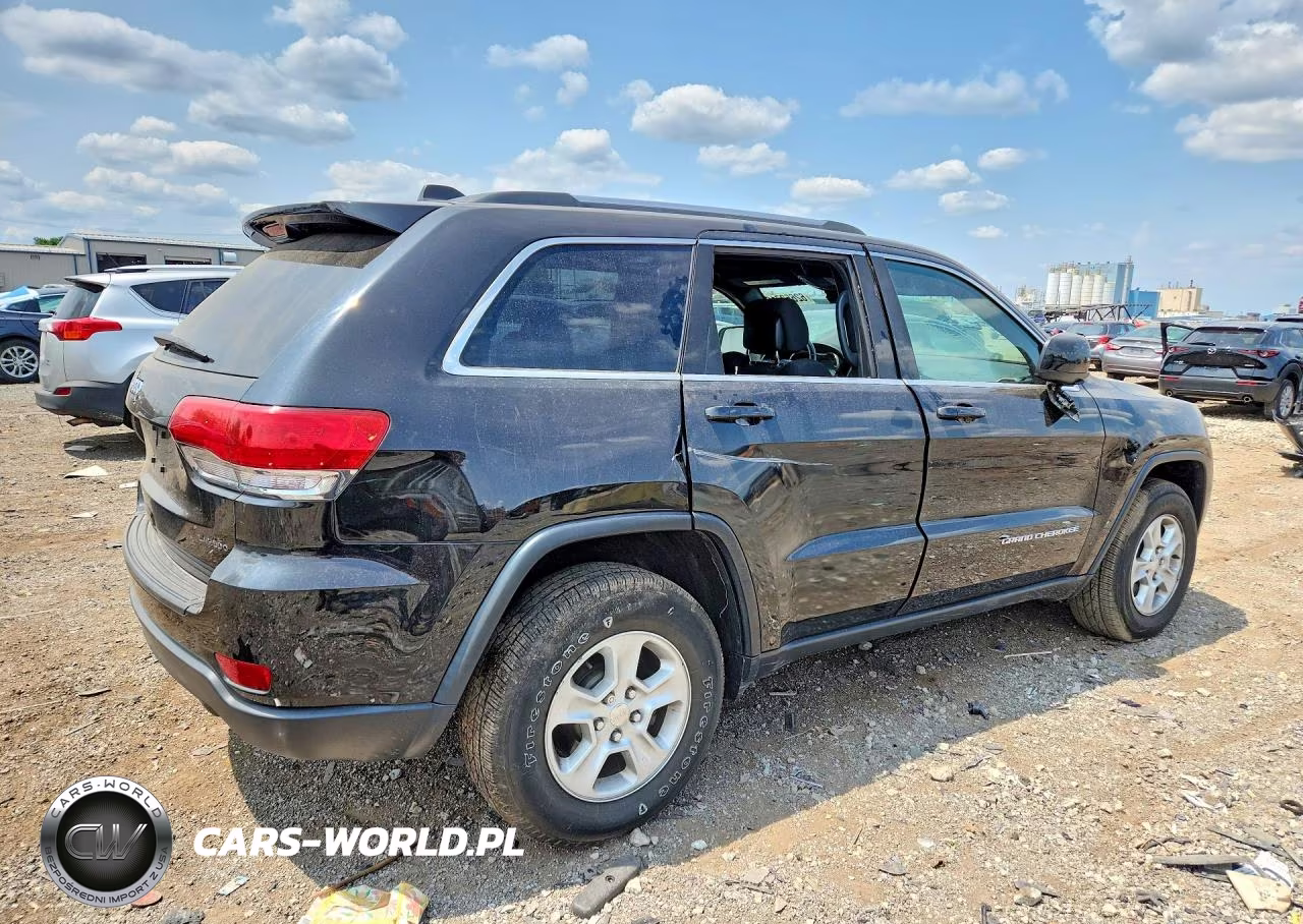 2016 Jeep Grand Cherokee Laredo VIN:1C4RJFAG3GC390247 - 3