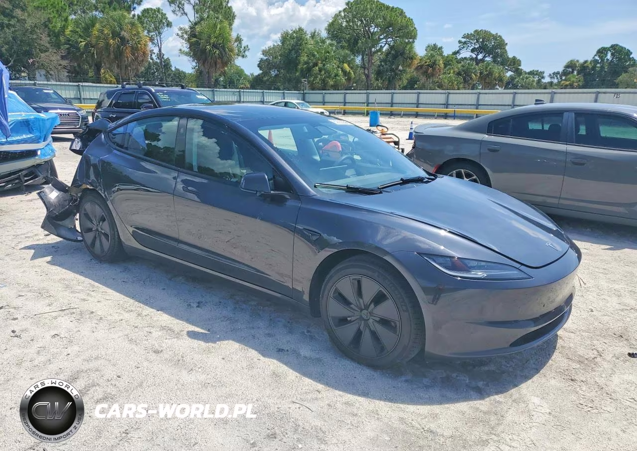 2025 Tesla Model 3 VIN:5YJ3E1EA7SF998853 - 4