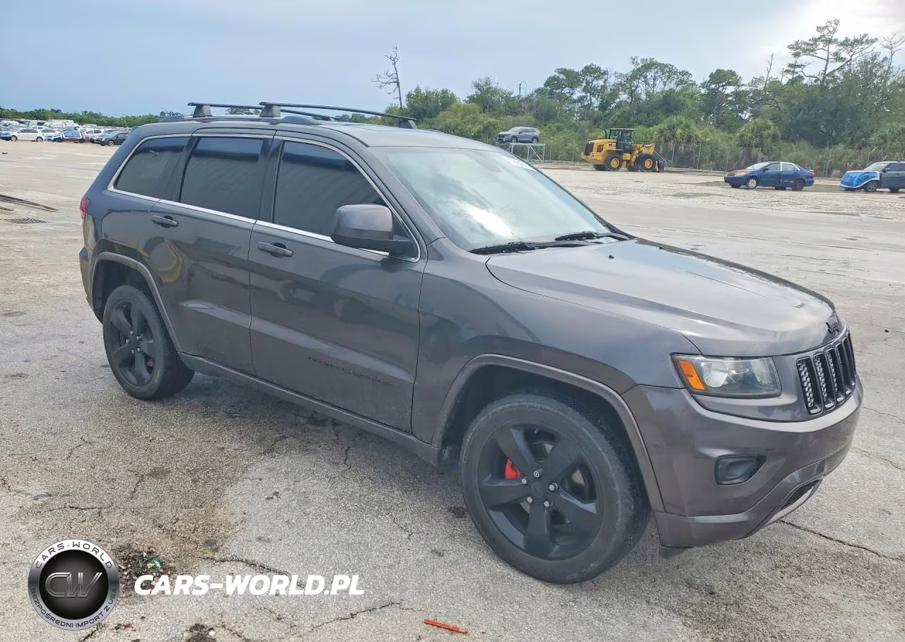 2015 Jeep Grand Cherokee Laredo VIN:1C4RJEAG8FC160034 - 4