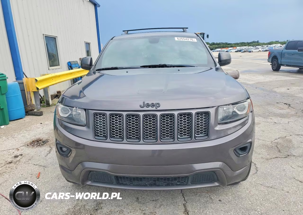 2015 Jeep Grand Cherokee Laredo VIN:1C4RJEAG8FC160034 - 5
