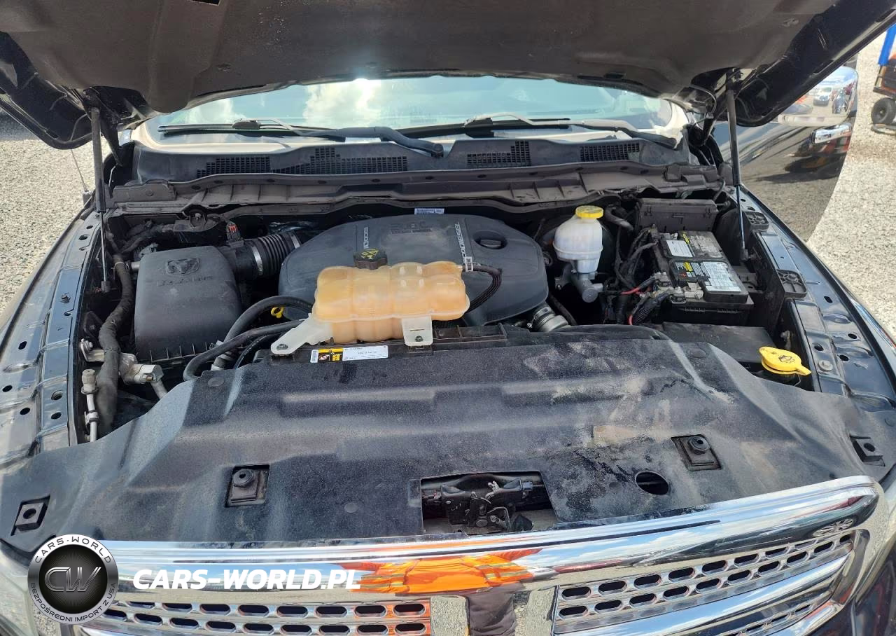 2018 Ram 1500 Laramie VIN:1C6RR7VM1JS292255 - 11