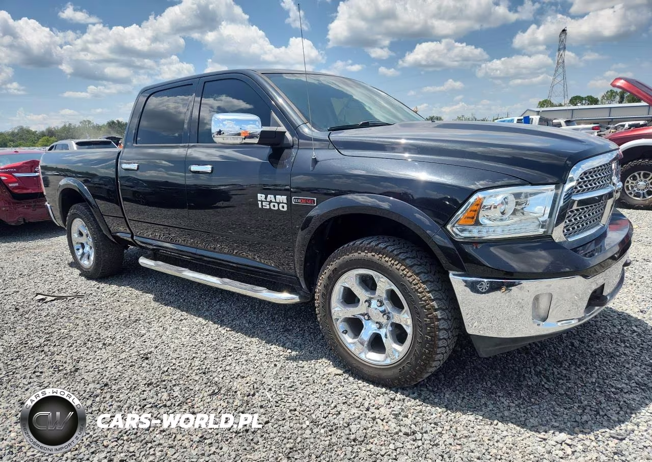 2018 Ram 1500 Laramie VIN:1C6RR7VM1JS292255 - 4