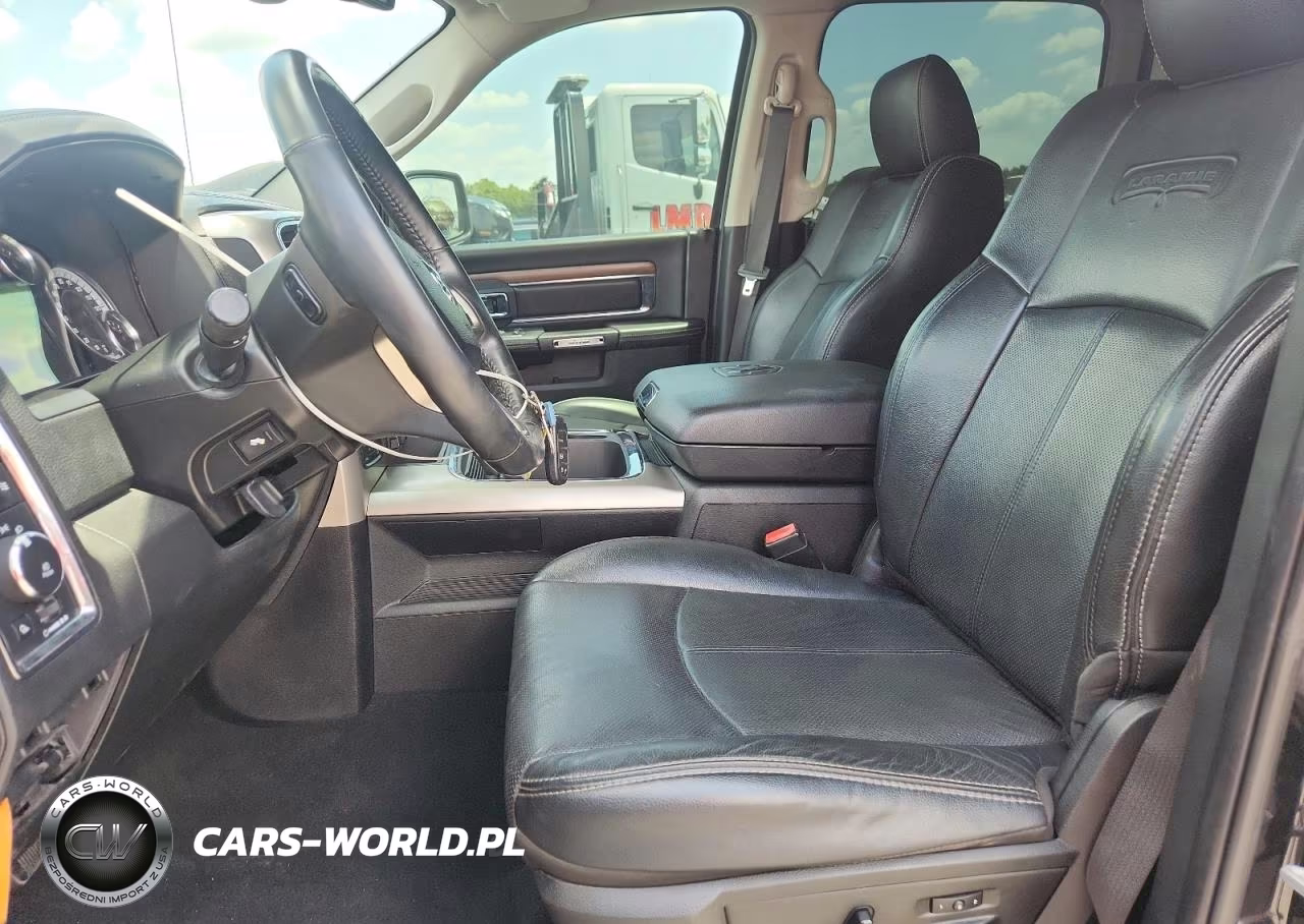 2018 Ram 1500 Laramie VIN:1C6RR7VM1JS292255 - 7