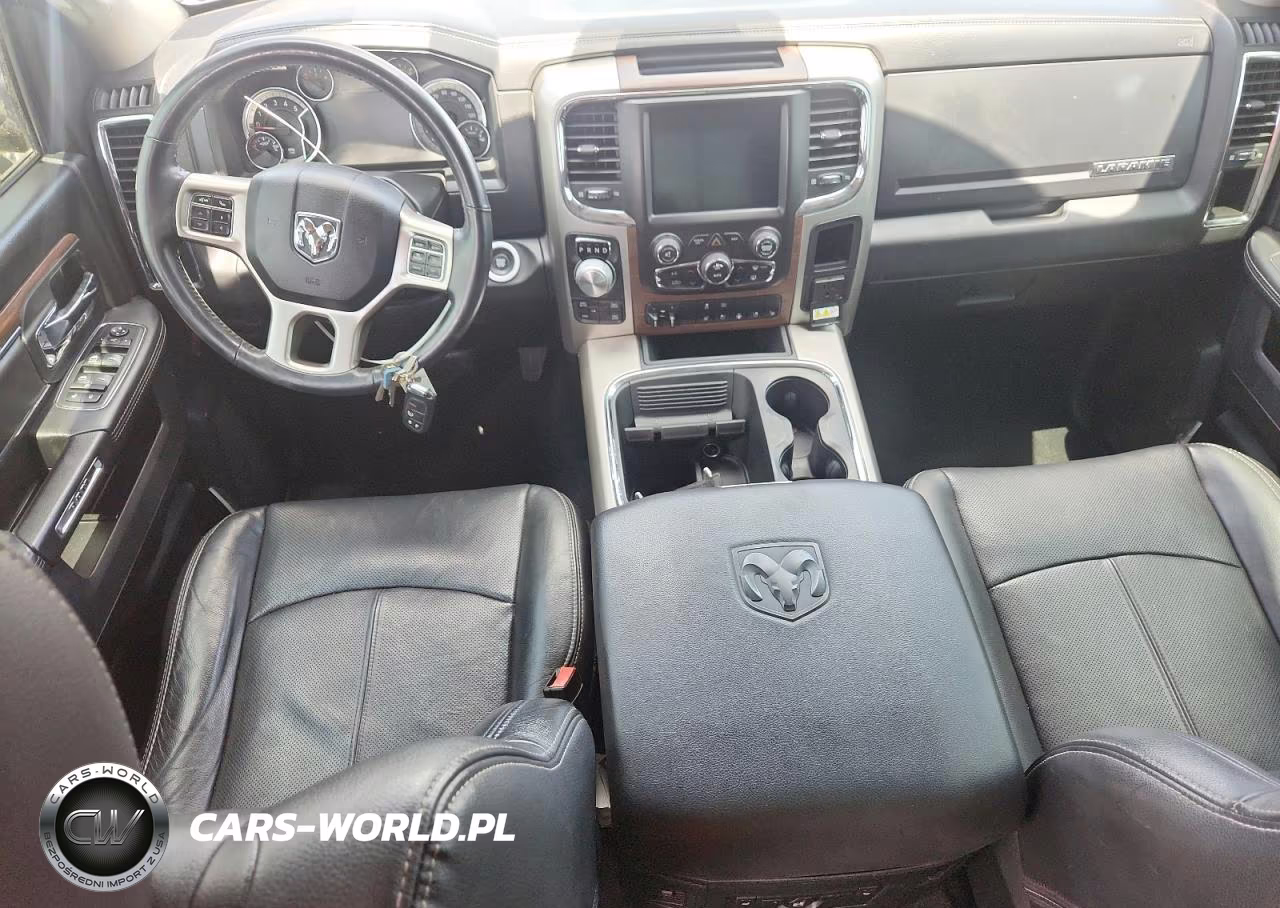 2018 Ram 1500 Laramie VIN:1C6RR7VM1JS292255 - 8