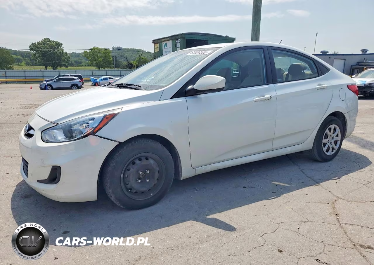 2013 Hyundai Accent Gls – zdjęcie 1 z 12