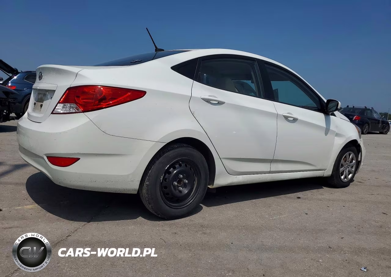 2013 Hyundai Accent Gls VIN:KMHCT4AE0DU496028 - 3