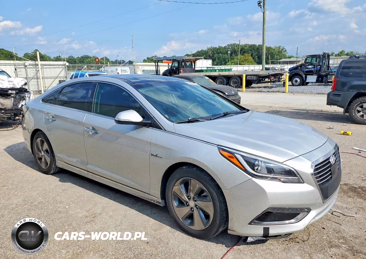 2017 Hyundai Sonata Hybrid Limited VIN:KMHE34L14HA050846 - 4