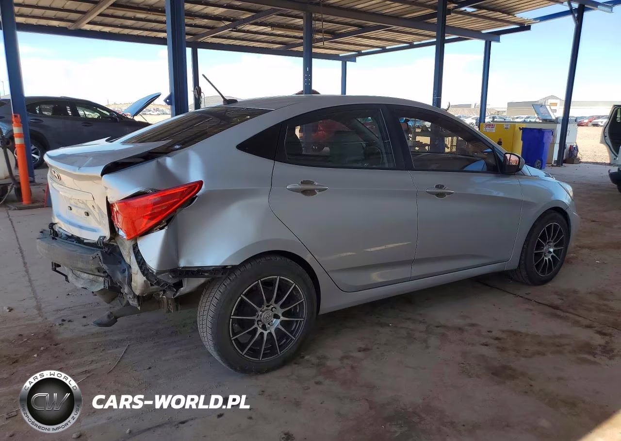 2015 Hyundai Accent Gls VIN:KMHCT4AE1FU921307 - 3