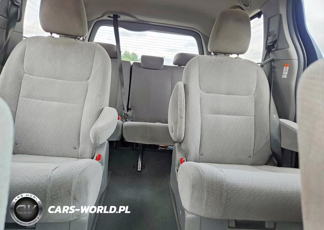 2019 Toyota Sienna Le VIN:5TDJZ3DCXKS219063 - 10