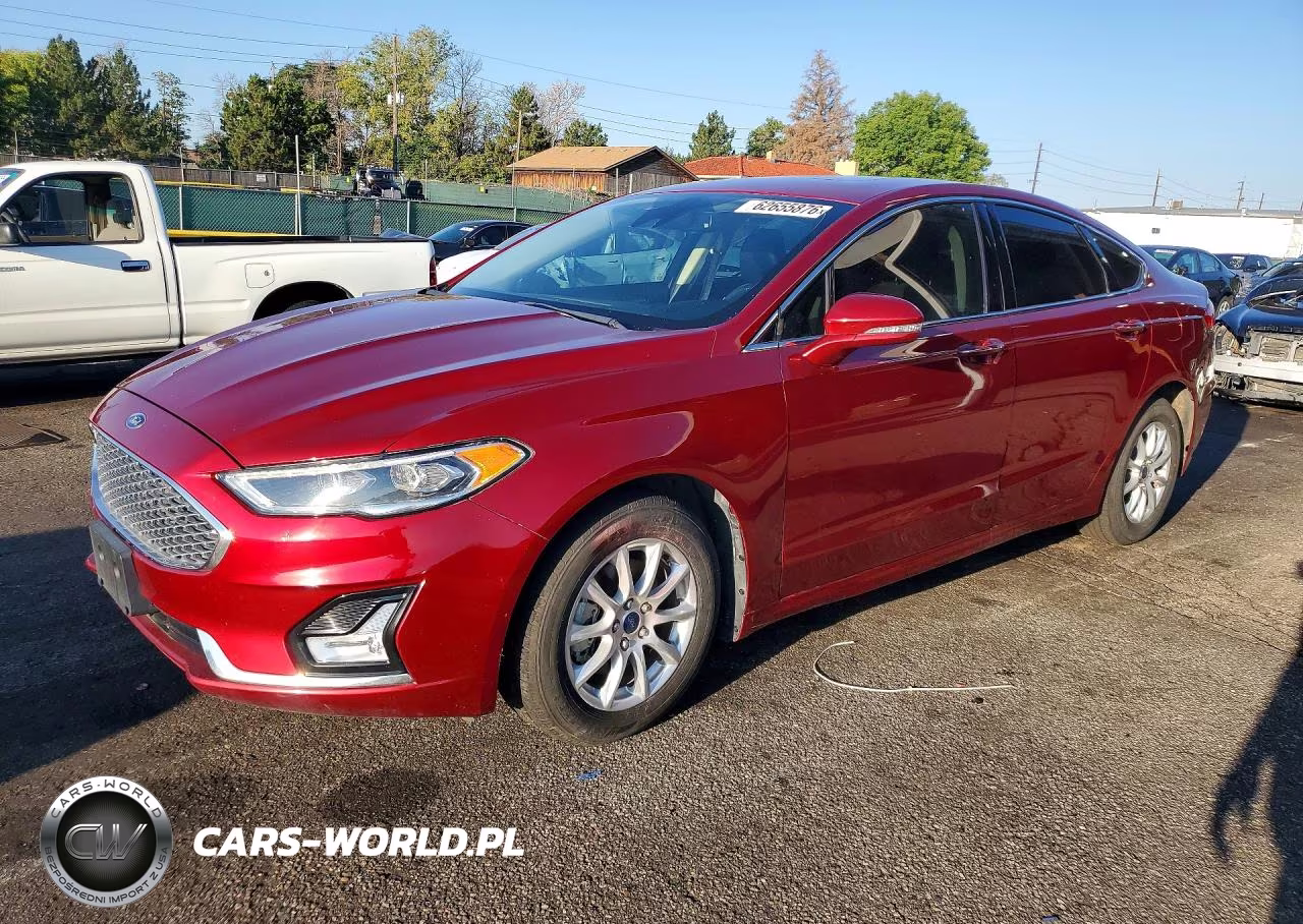 2019 Ford Fusion Titanium – zdjęcie 1 z 12
