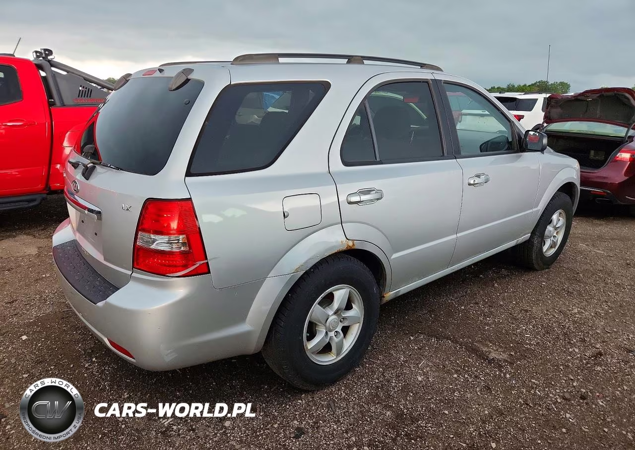 2008 Kia Sorento Base VIN:KNDJD735385818295 - 3