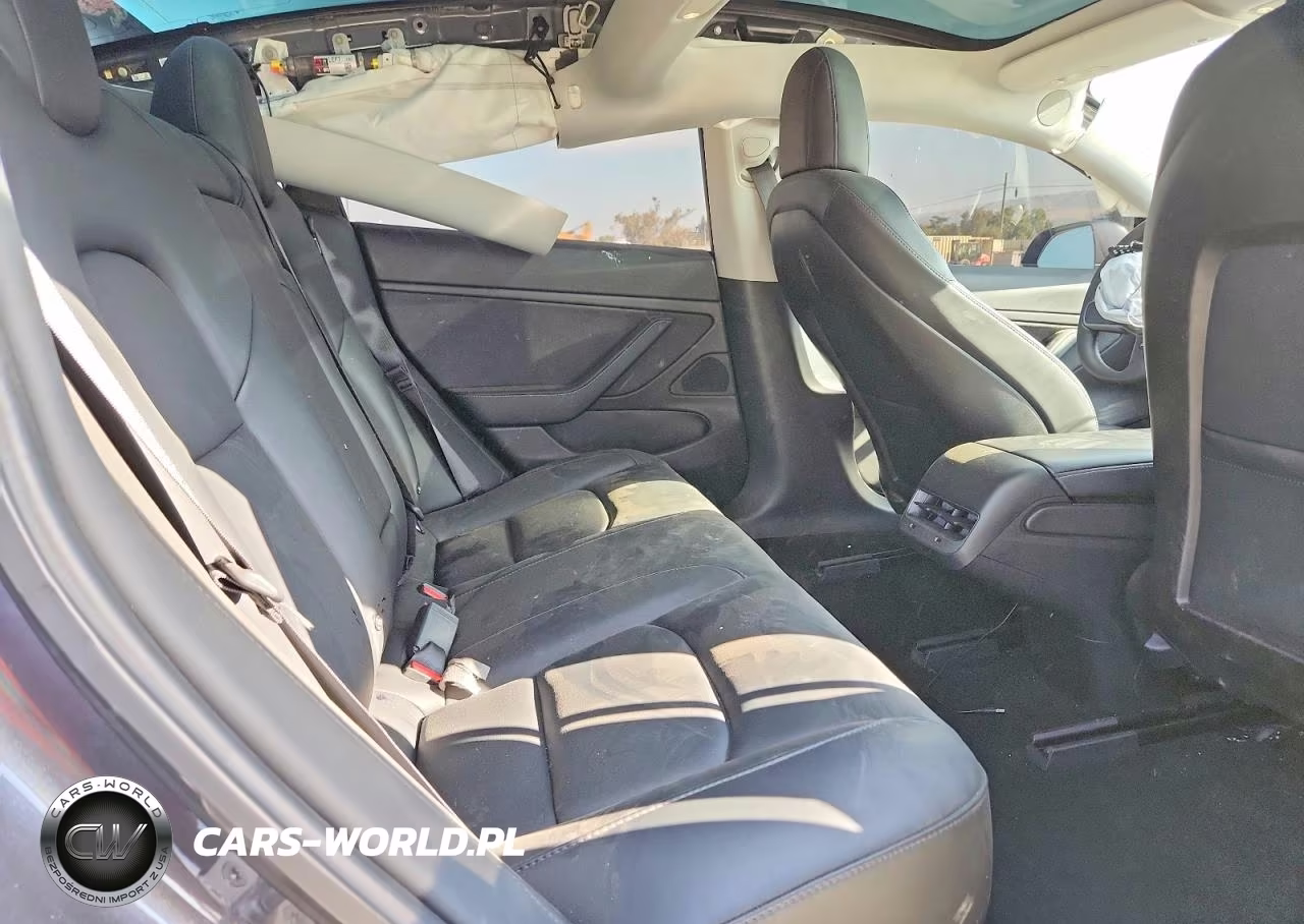 2018 Tesla Model 3 VIN:5YJ3E1EB9JF185070 - 10