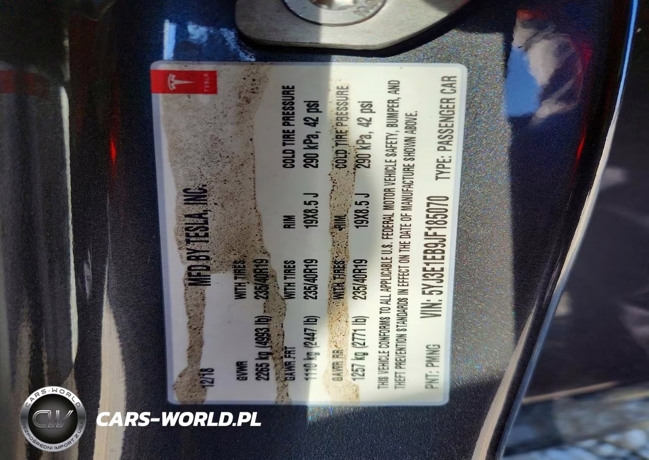 2018 Tesla Model 3 VIN:5YJ3E1EB9JF185070 - 12