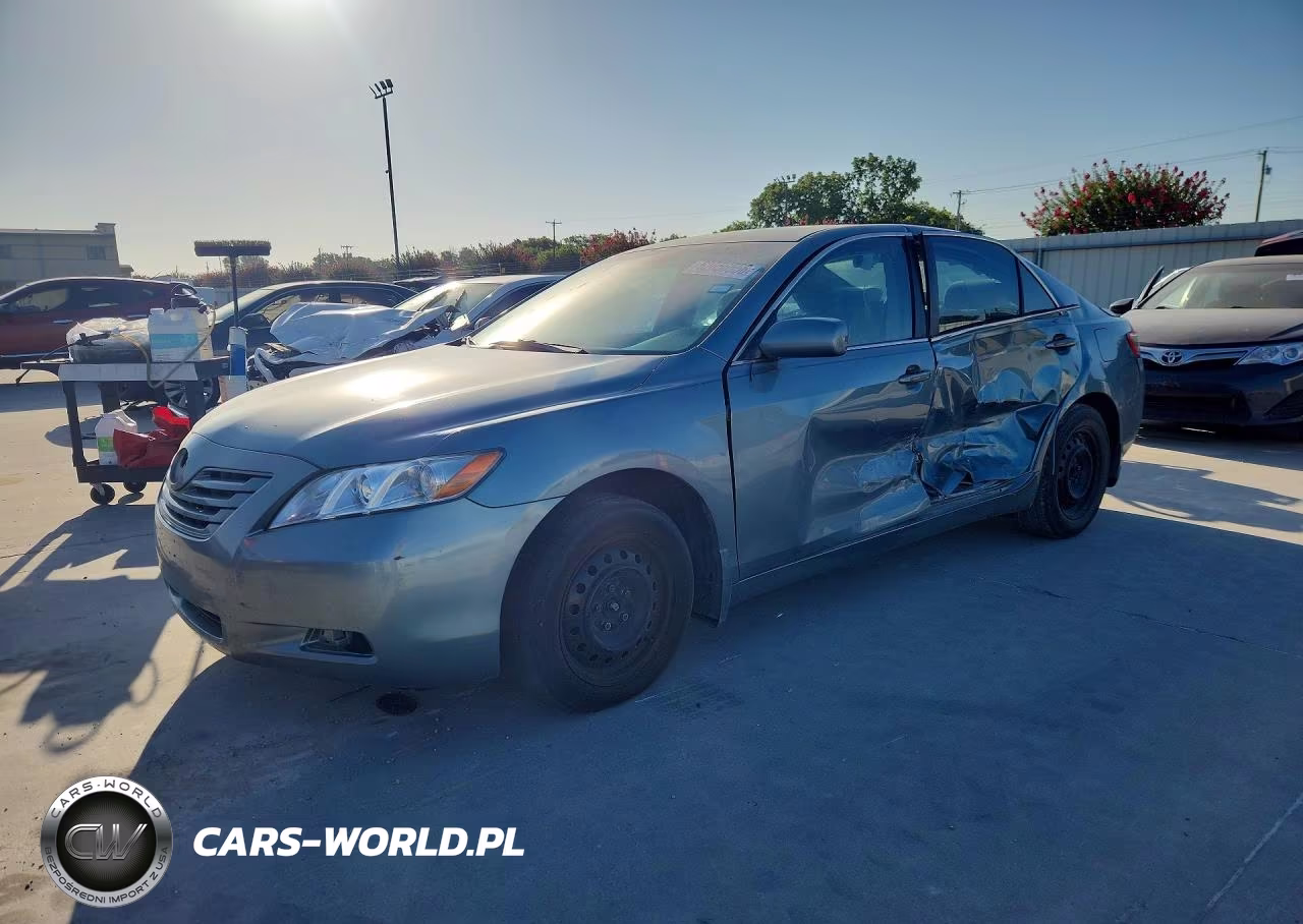2009 Toyota Camry Le – zdjęcie 1 z 12