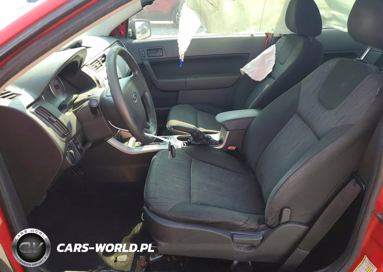 2008 Ford Focus Se VIN:1FAHP33NX8W137615 - 7