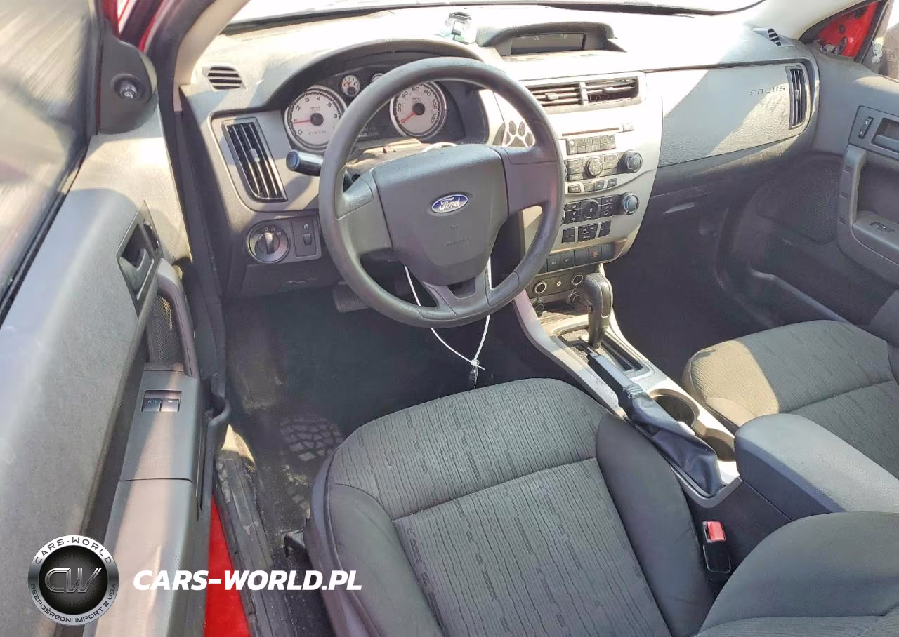 2008 Ford Focus Se VIN:1FAHP33NX8W137615 - 8
