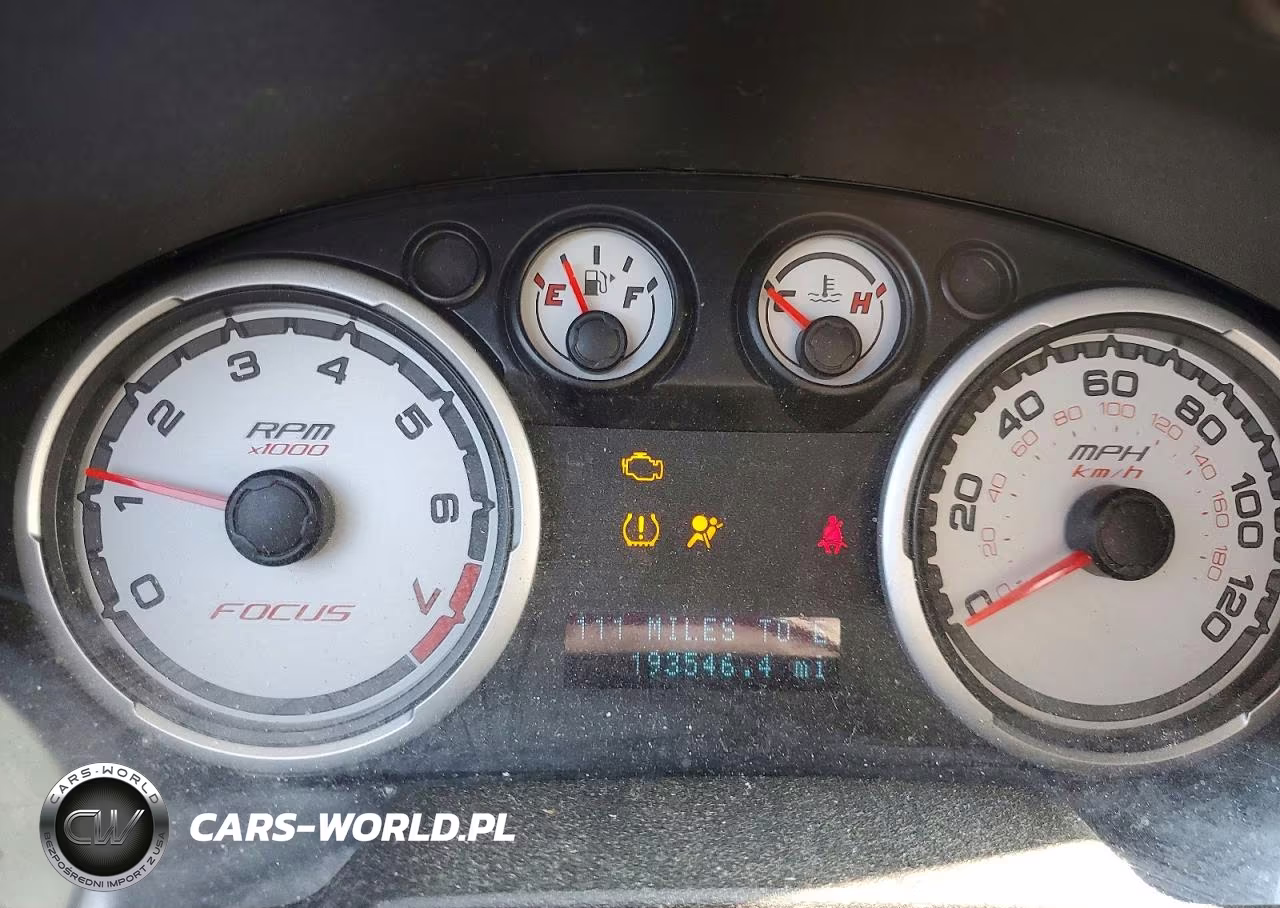 2008 Ford Focus Se VIN:1FAHP33NX8W137615 - 9