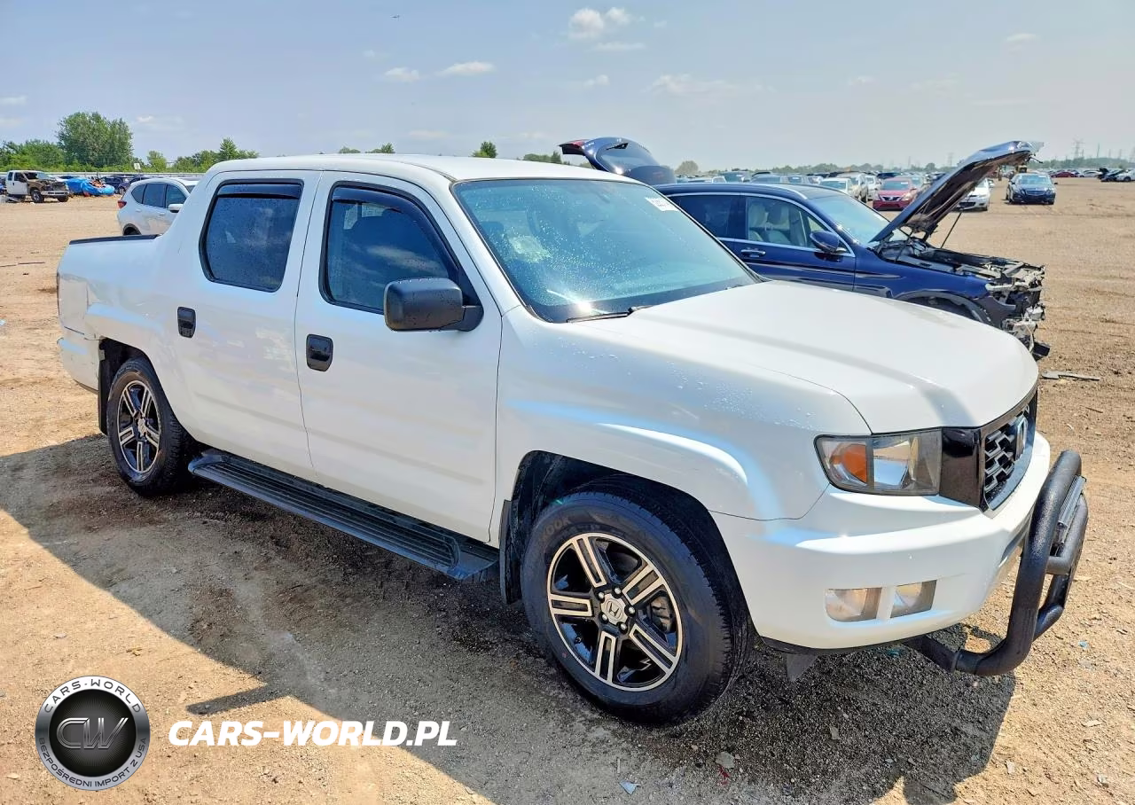 2014 Honda Ridgeline Sport VIN:5FPYK1F7XEB010218 - 4