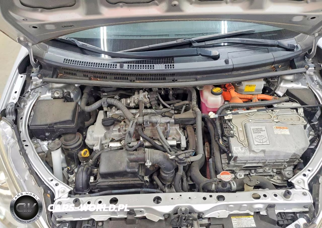 2015 Toyota Prius C One VIN:JTDKDTB39F1111767 - 11