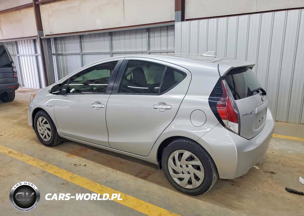 2015 Toyota Prius C One VIN:JTDKDTB39F1111767 - 2