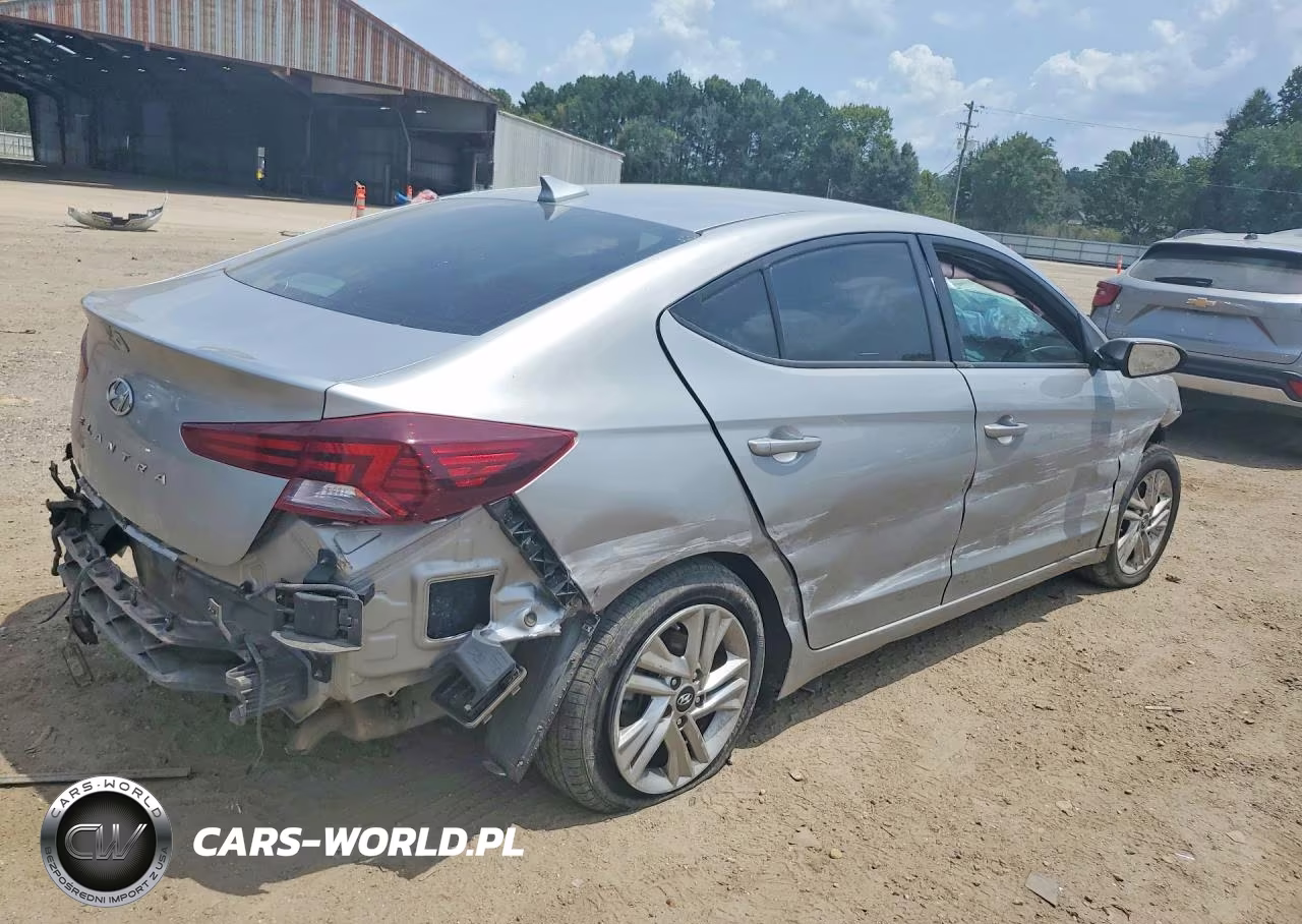 2020 Hyundai Elantra Sel VIN:5NPD84LF0LH576101 - 3