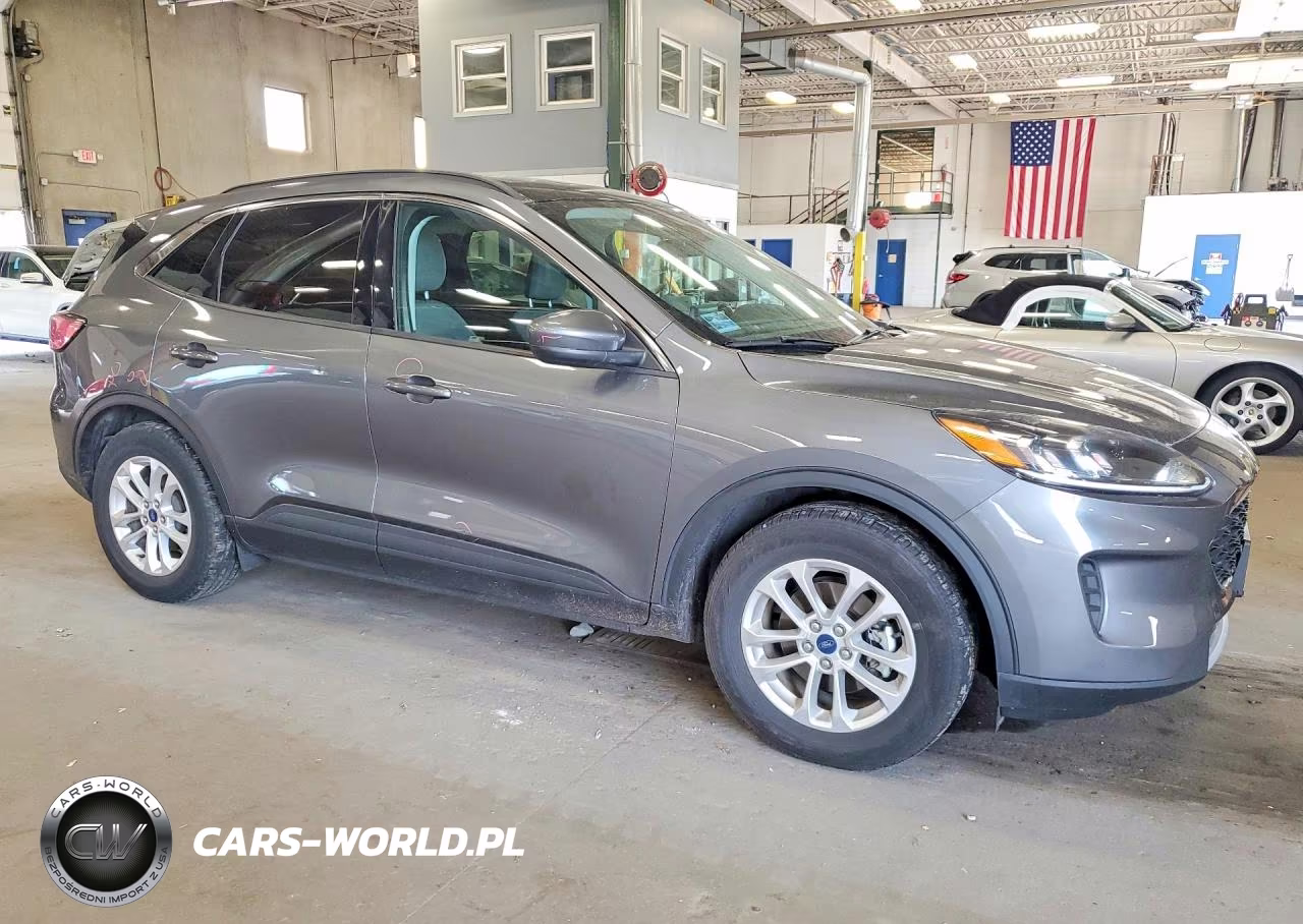 2021 Ford Escape Se VIN:1FMCU0G67MUA23216 - 4