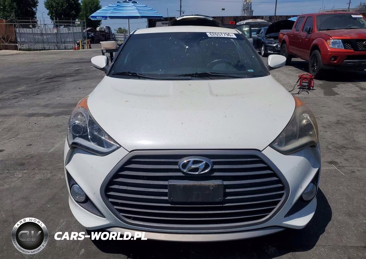 2016 Hyundai Veloster VIN:KMHTC6AE8GU302765 - 5