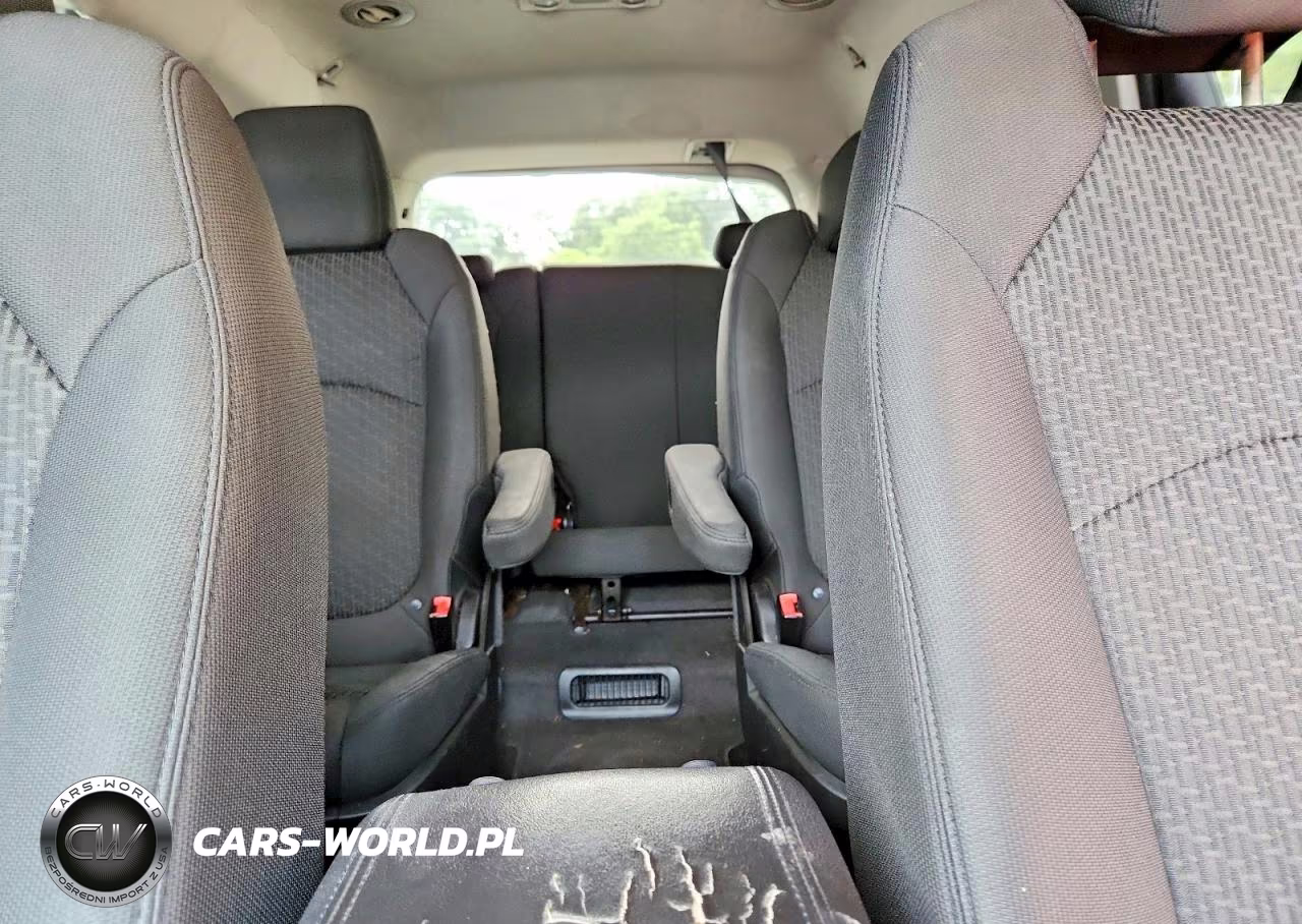 2011 Chevrolet Traverse Lt VIN:1GNKRGED3BJ145766 - 10