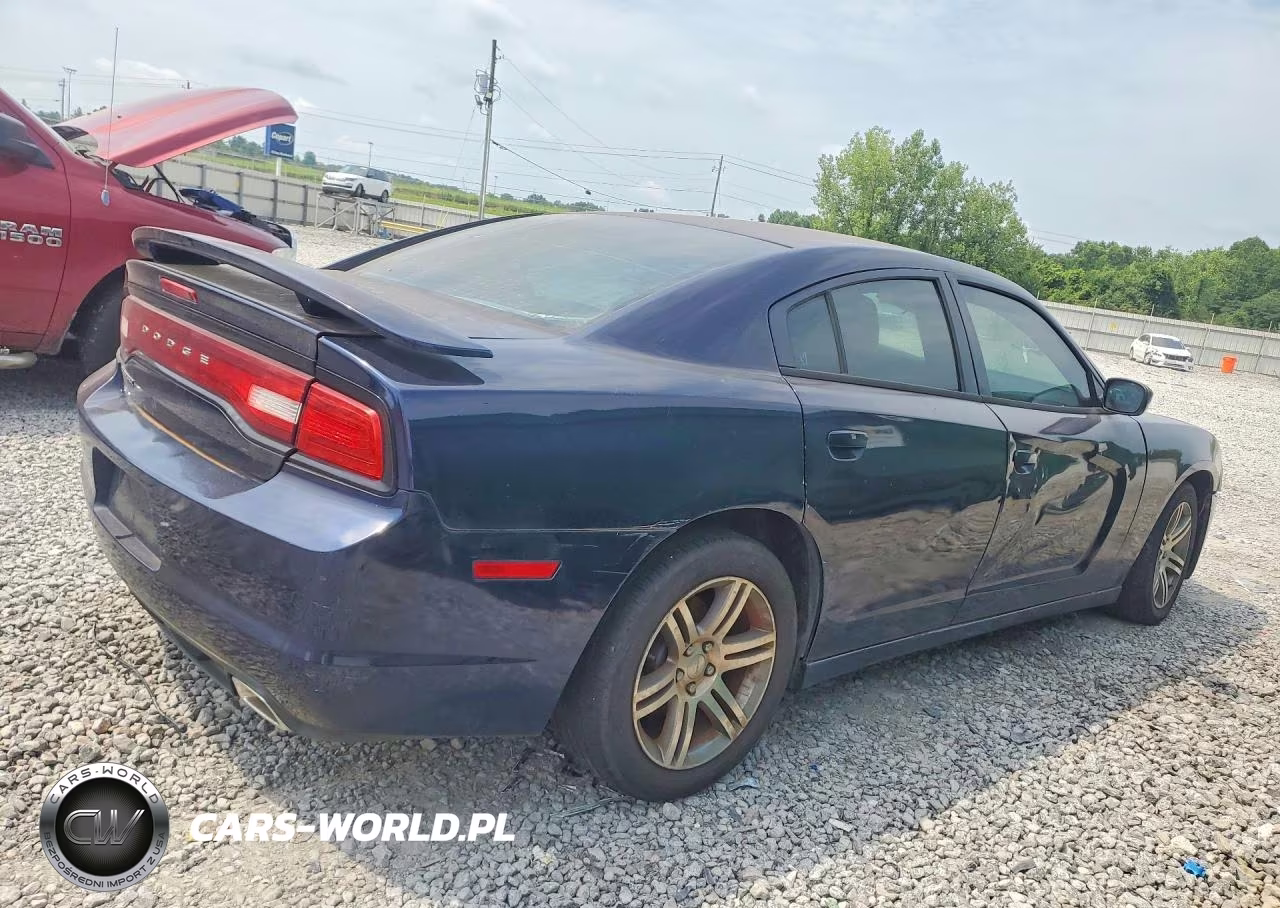 2013 Dodge Charger Se VIN:2C3CDXBG8DH639768 - 3
