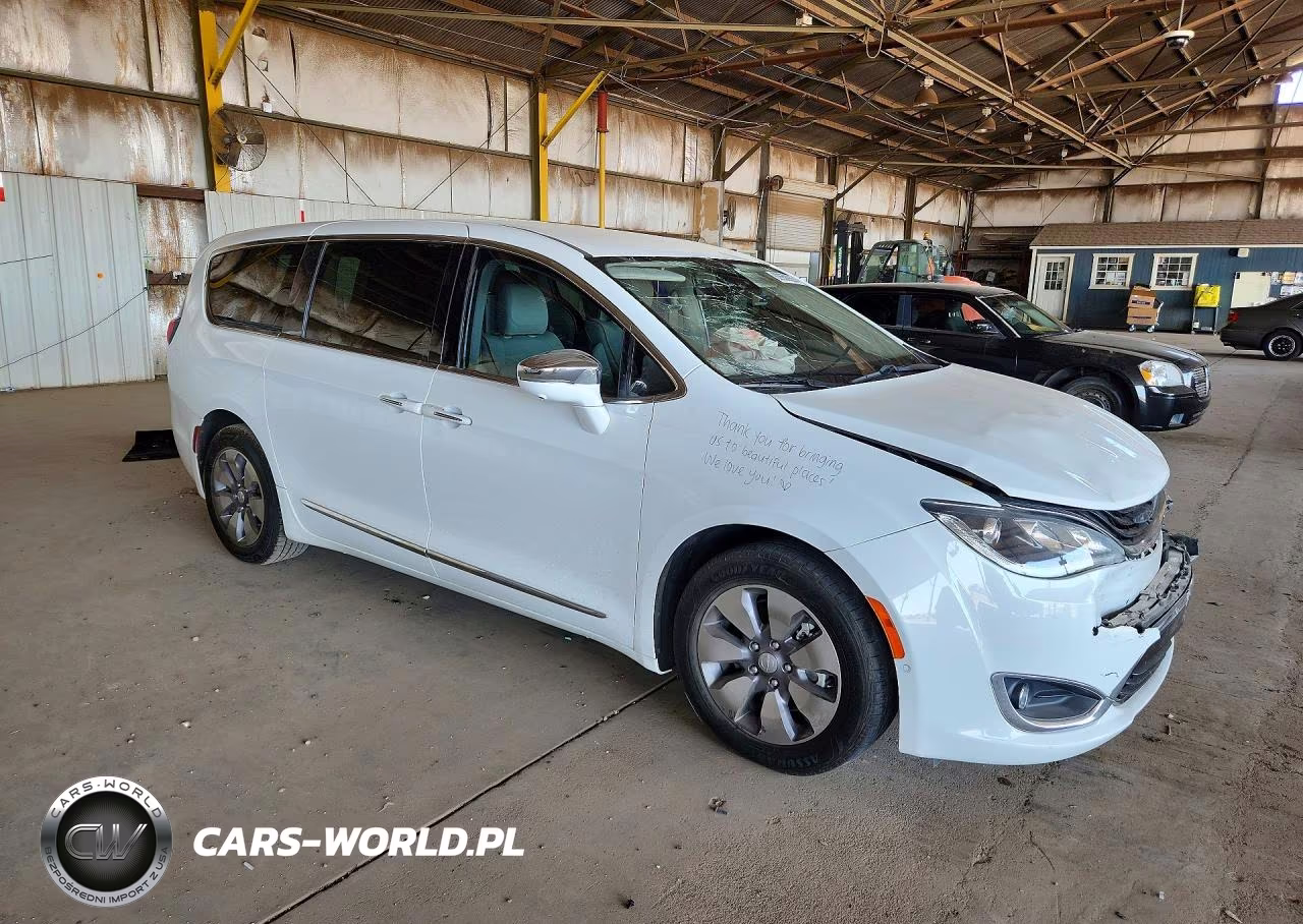 2018 Chrysler Pacifica Hybrid Limited VIN:2C4RC1N77JR159177 - 4