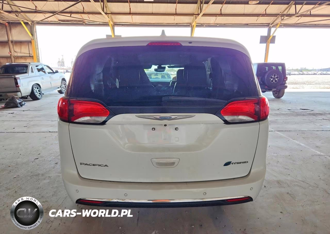 2018 Chrysler Pacifica Hybrid Limited VIN:2C4RC1N77JR159177 - 6