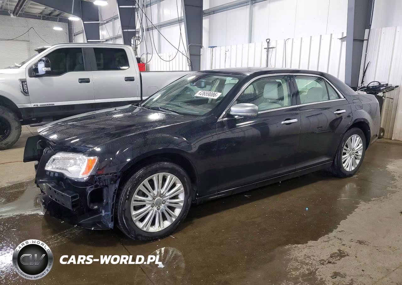 2013 Chrysler 300C Luxury