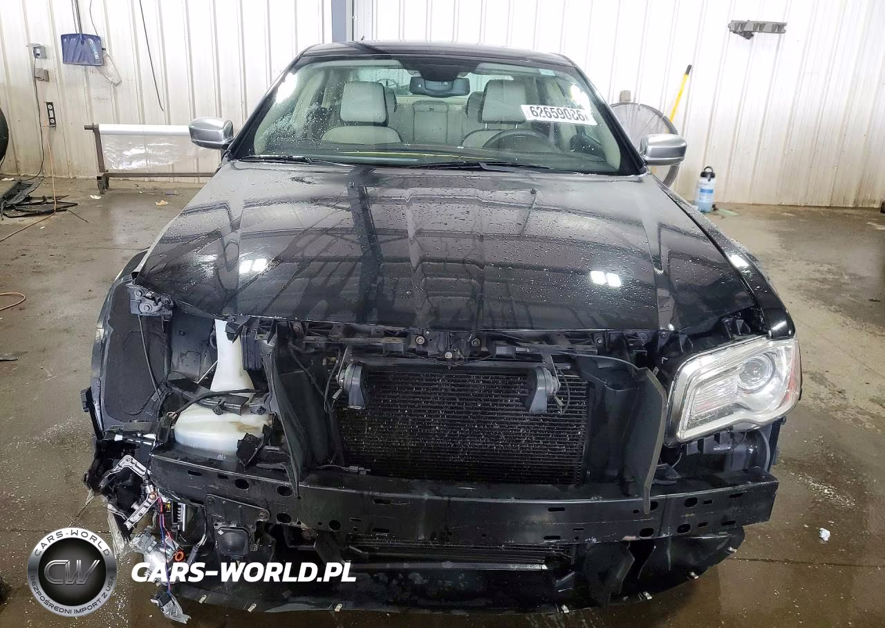2013 Chrysler 300C Luxury VIN:2C3CCASG8DH547463 - 5