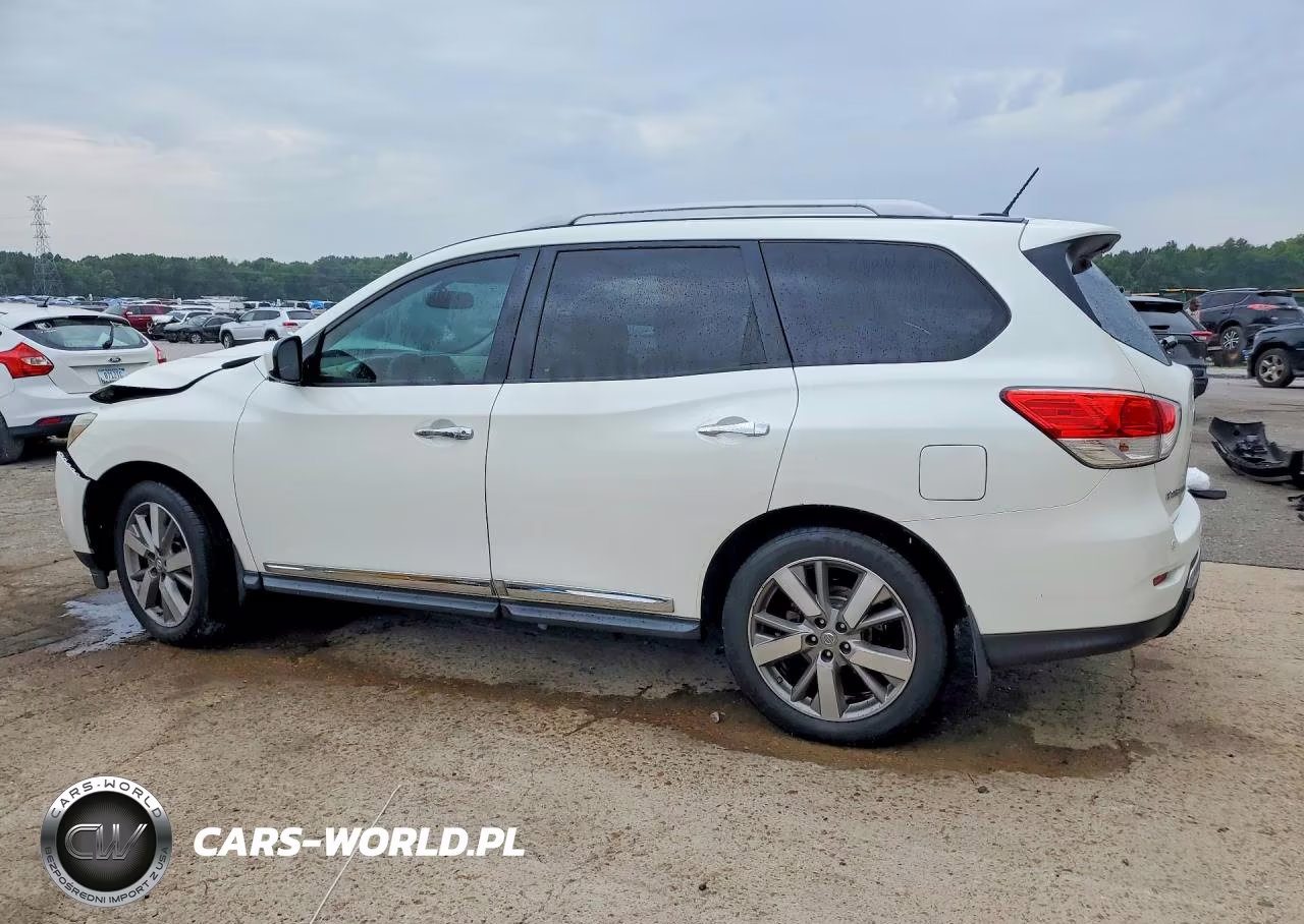 2016 Nissan Pathfinder Platinum VIN:5N1AR2MN7GC621171 - 2